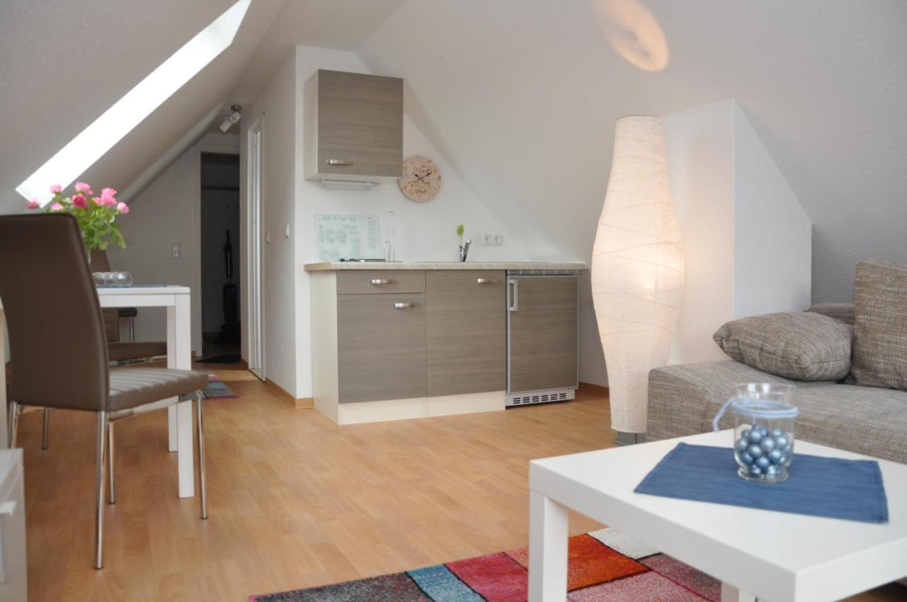 Ferienhaus Mueritzzauber / 1 Zimmer Dachgeschoss-Appartement Robel Ngoại thất bức ảnh