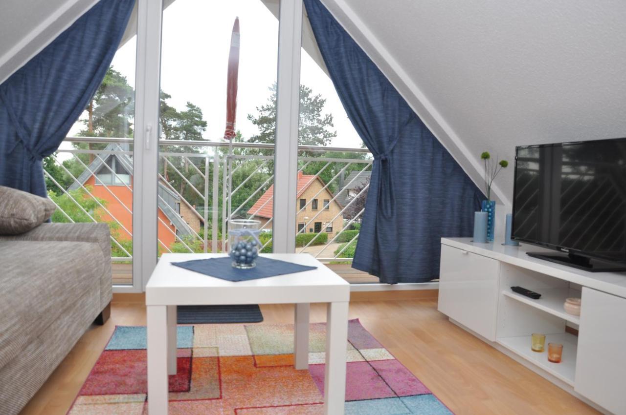 Ferienhaus Mueritzzauber / 1 Zimmer Dachgeschoss-Appartement Robel Ngoại thất bức ảnh